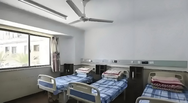 入深圳人才市场户口_专访导演饶晓志：对《万里归途》满意和骄傲 专访导演饶翱空如鸟
